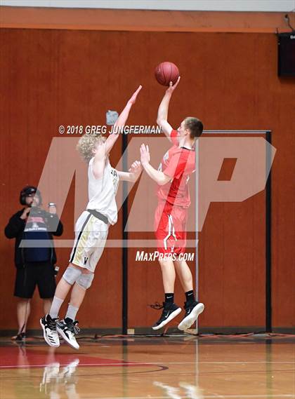 Thumbnail 2 in Windsor vs. Montgomery (North Bay League Final) photogallery.