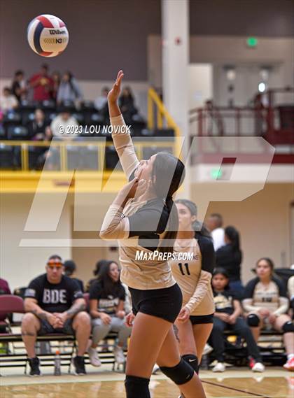 Thumbnail 2 in Mesa Vista @ Pojoaque Valley (Pink-Out Tournament) photogallery.