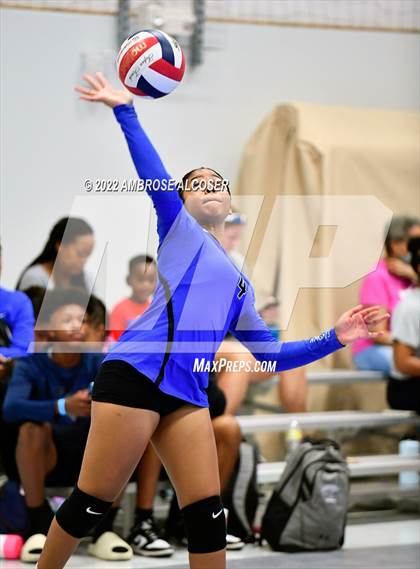 Thumbnail 2 in Episcopal vs St John's (Houston Open Tournament) photogallery.