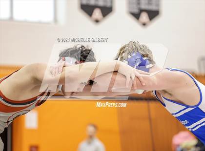 Thumbnail 1 in 56th Akron Holiday Tournament (Quarterfinals) photogallery.