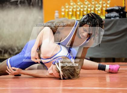 Thumbnail 3 in 56th Akron Holiday Tournament (Quarterfinals) photogallery.