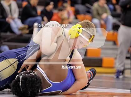 Thumbnail 3 in 56th Akron Holiday Tournament (Quarterfinals) photogallery.