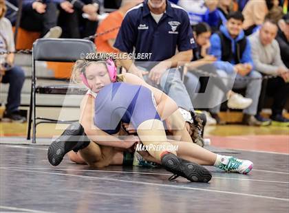 Thumbnail 3 in 56th Akron Holiday Tournament (Quarterfinals) photogallery.