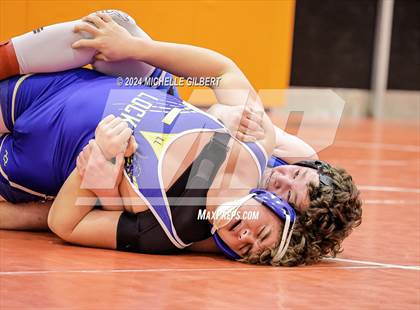 Thumbnail 3 in 56th Akron Holiday Tournament (Quarterfinals) photogallery.
