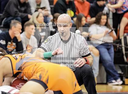 Thumbnail 3 in 56th Akron Holiday Tournament (Quarterfinals) photogallery.