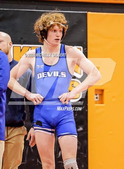 Thumbnail 2 in 56th Akron Holiday Tournament (Quarterfinals) photogallery.