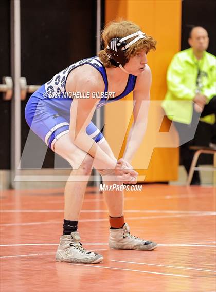 Thumbnail 3 in 56th Akron Holiday Tournament (Quarterfinals) photogallery.
