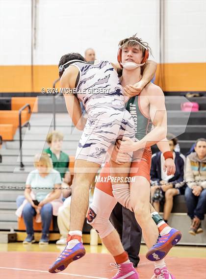 Thumbnail 2 in 56th Akron Holiday Tournament (Quarterfinals) photogallery.