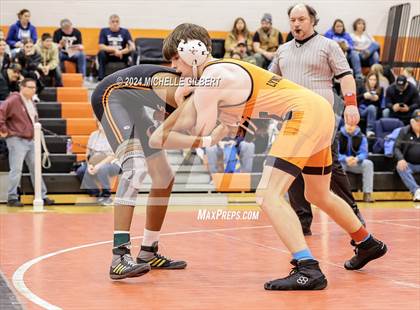 Thumbnail 2 in 56th Akron Holiday Tournament (Quarterfinals) photogallery.
