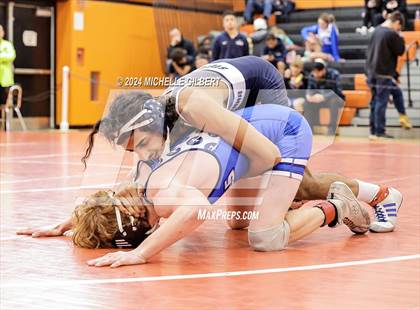 Thumbnail 3 in 56th Akron Holiday Tournament (Quarterfinals) photogallery.