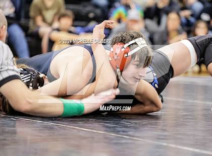 Thumbnail 2 in 56th Akron Holiday Tournament (Quarterfinals) photogallery.