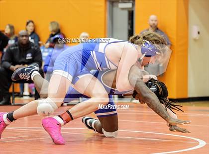 Thumbnail 1 in 56th Akron Holiday Tournament (Quarterfinals) photogallery.