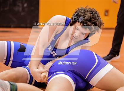 Thumbnail 2 in 56th Akron Holiday Tournament (Quarterfinals) photogallery.