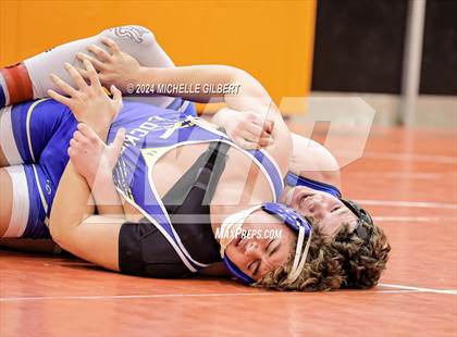 Thumbnail 1 in 56th Akron Holiday Tournament (Quarterfinals) photogallery.