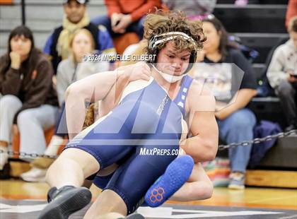 Thumbnail 1 in 56th Akron Holiday Tournament (Quarterfinals) photogallery.