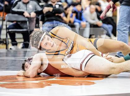Thumbnail 3 in 56th Akron Holiday Tournament (Quarterfinals) photogallery.