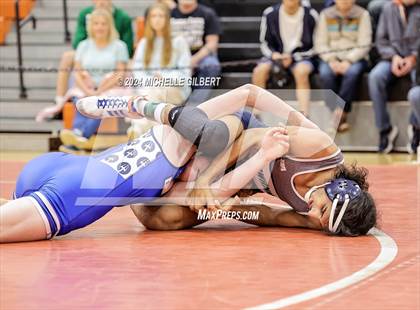 Thumbnail 3 in 56th Akron Holiday Tournament (Quarterfinals) photogallery.