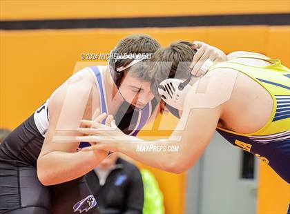 Thumbnail 3 in 56th Akron Holiday Tournament (Quarterfinals) photogallery.