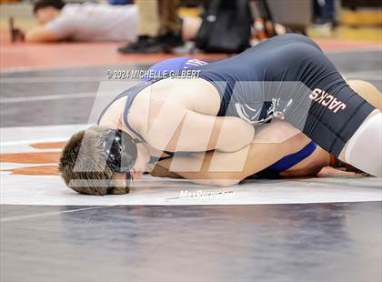 Thumbnail 2 in 56th Akron Holiday Tournament (Quarterfinals) photogallery.