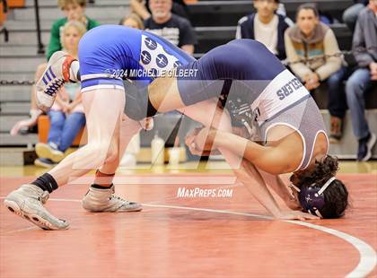 Thumbnail 1 in 56th Akron Holiday Tournament (Quarterfinals) photogallery.