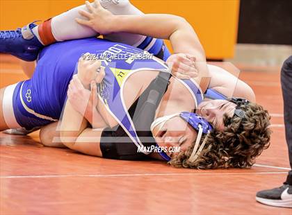 Thumbnail 2 in 56th Akron Holiday Tournament (Quarterfinals) photogallery.