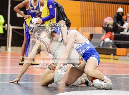 Thumbnail 1 in 56th Akron Holiday Tournament (Quarterfinals) photogallery.