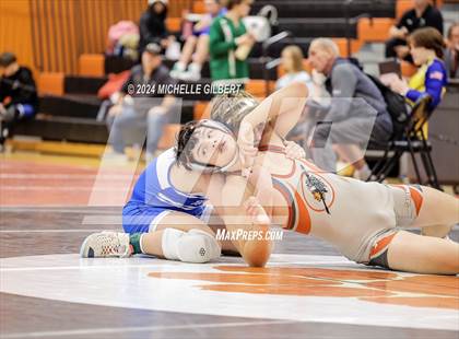 Thumbnail 3 in 56th Akron Holiday Tournament (Quarterfinals) photogallery.