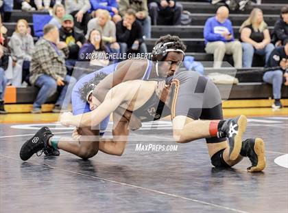 Thumbnail 2 in 56th Akron Holiday Tournament (Quarterfinals) photogallery.
