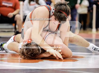 Thumbnail 1 in 56th Akron Holiday Tournament (Quarterfinals) photogallery.