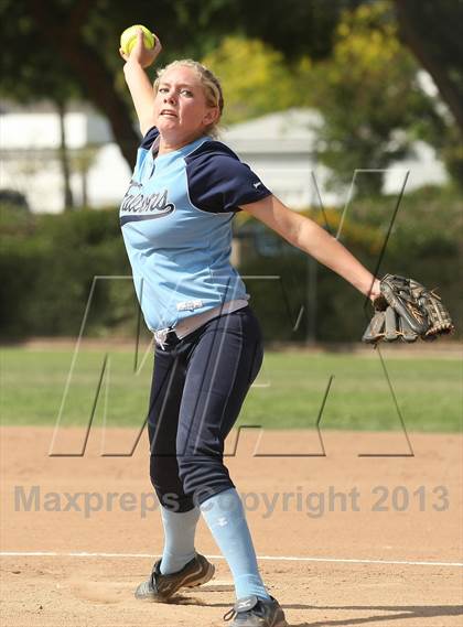 Thumbnail 2 in Crescenta Valley @ Burbank photogallery.