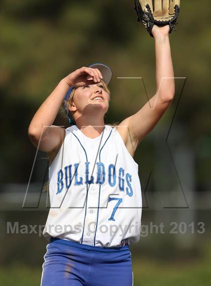 Thumbnail 2 in Crescenta Valley @ Burbank photogallery.