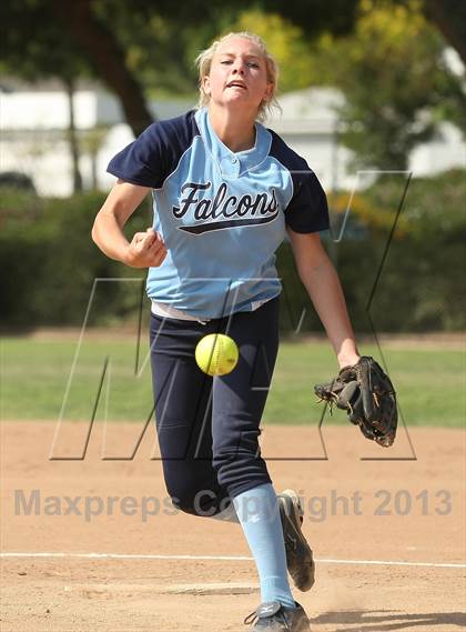 Thumbnail 3 in Crescenta Valley @ Burbank photogallery.