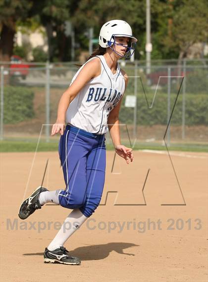 Thumbnail 2 in Crescenta Valley @ Burbank photogallery.