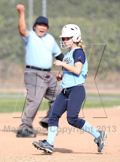 Thumbnail 1 in Crescenta Valley @ Burbank photogallery.