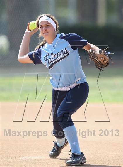 Thumbnail 3 in Crescenta Valley @ Burbank photogallery.