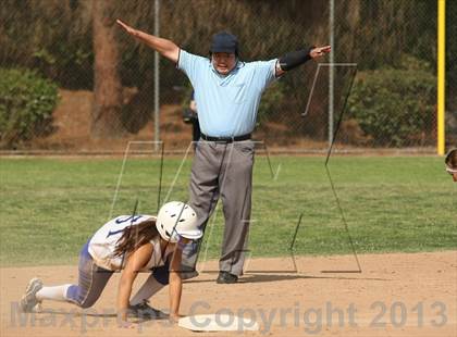 Thumbnail 3 in Crescenta Valley @ Burbank photogallery.