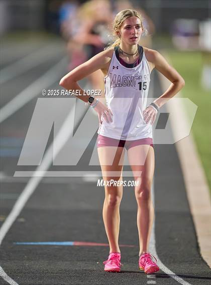 Thumbnail 3 in Dog Pound Invitational (1600 Meter) photogallery.