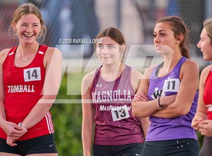 Thumbnail 2 in Dog Pound Invitational (1600 Meter) photogallery.