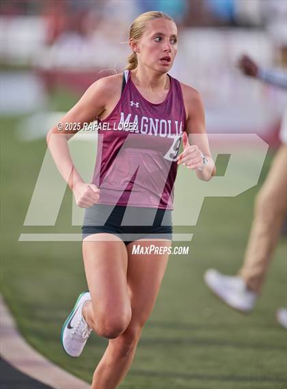 Thumbnail 1 in Dog Pound Invitational (1600 Meter) photogallery.