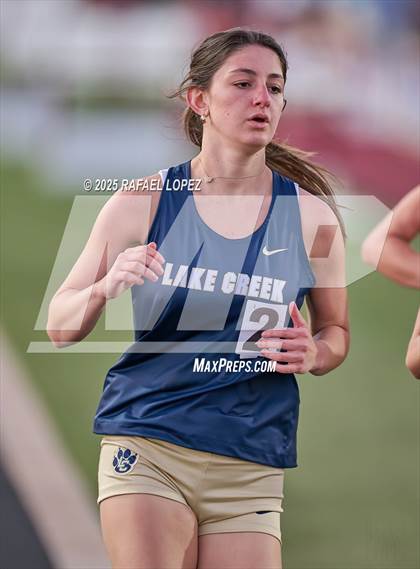 Thumbnail 2 in Dog Pound Invitational (1600 Meter) photogallery.