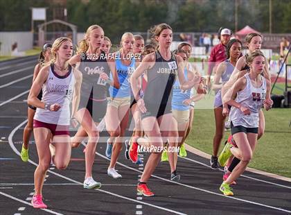 Thumbnail 2 in Dog Pound Invitational (1600 Meter) photogallery.
