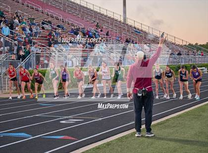 Thumbnail 1 in Dog Pound Invitational (1600 Meter) photogallery.