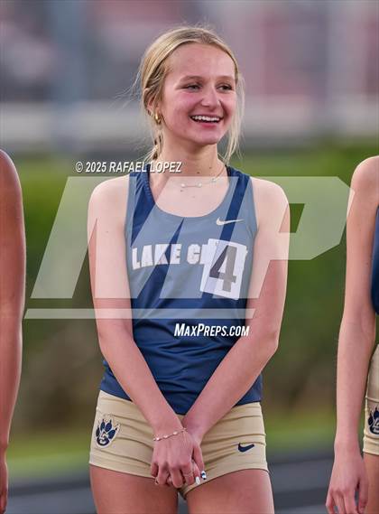 Thumbnail 1 in Dog Pound Invitational (1600 Meter) photogallery.