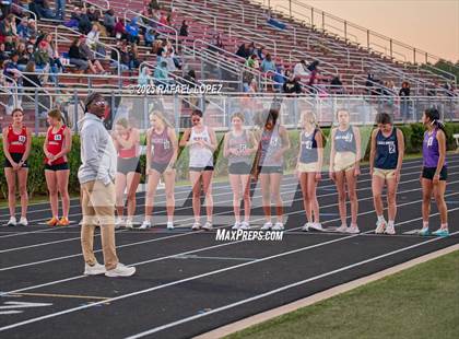 Thumbnail 1 in Dog Pound Invitational (1600 Meter) photogallery.