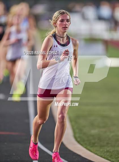 Thumbnail 1 in Dog Pound Invitational (1600 Meter) photogallery.