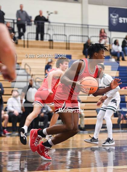 Thumbnail 2 in Langston Hughes vs. North Gwinnett (Lemon Street Classic) photogallery.