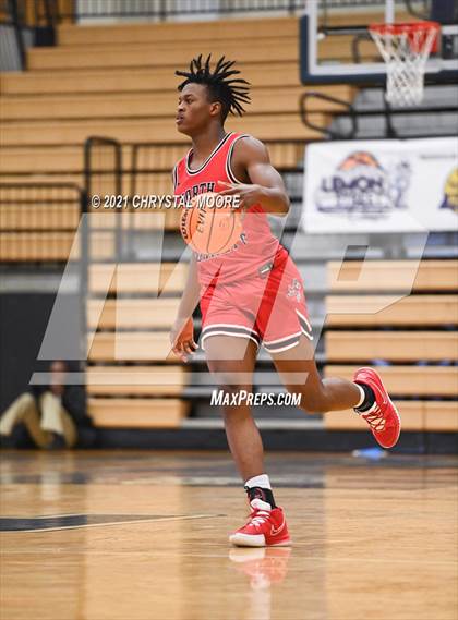 Thumbnail 2 in Langston Hughes vs. North Gwinnett (Lemon Street Classic) photogallery.