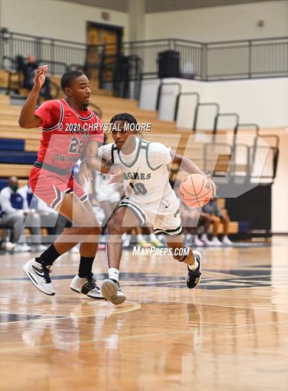 Thumbnail 1 in Langston Hughes vs. North Gwinnett (Lemon Street Classic) photogallery.