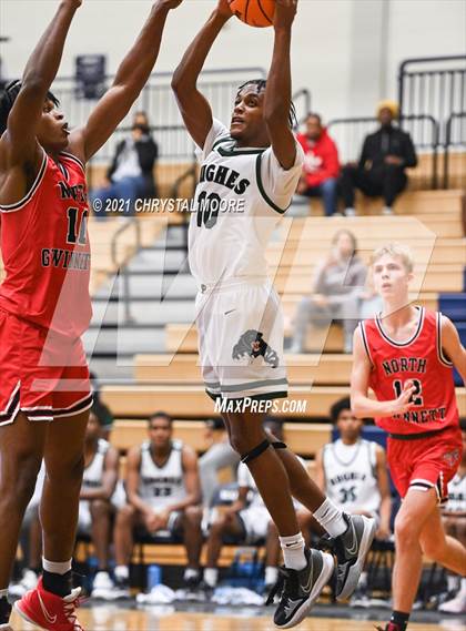Thumbnail 1 in Langston Hughes vs. North Gwinnett (Lemon Street Classic) photogallery.