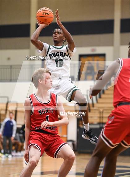 Thumbnail 1 in Langston Hughes vs. North Gwinnett (Lemon Street Classic) photogallery.